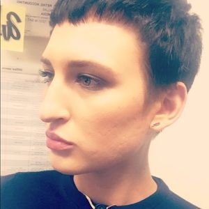 Meet your Posher, Carli